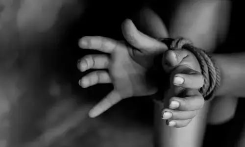 ఆరుగురు సంతానం.. మూడేళ్ల కుమారుడిని అమ్మేశాడు!!