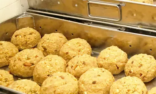 Tirumala Laddoo: ప్రతి రోజూ హైదరాబాద్ లో తిరుమల లడ్డూలు.. ధర ఎంతంటే?