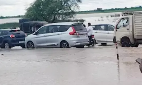 Flood Alert: డేంజర్ మార్క్ దాటింది.. వరద హెచ్చరికలు జారీ