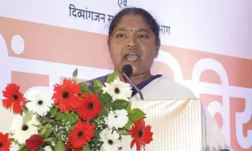 Breakfast scheme: పాఠశాలల్లో అల్పాహార పథకాన్ని కూడా ప్రవేశ పెట్టాలి: సీతక్క