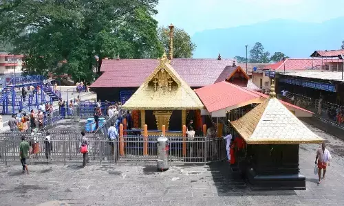 Sabarimala: శబరిమలకు వెళ్లాలని అనుకుంటున్నారా.. ఈ విషయం తెలుసుకోండి!!