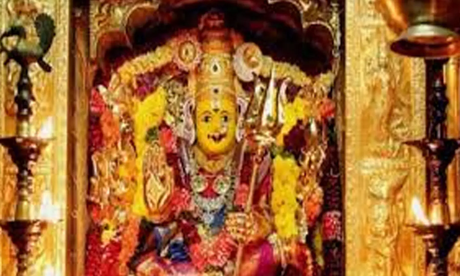 durgamma temple, crowded, devotees,  vijayawada latest updates, durgamma temple in vijayawada is crowded today, devotees appeared in the queue from four oclock in the morning at vijayawada temple, vijayawada temple timings today