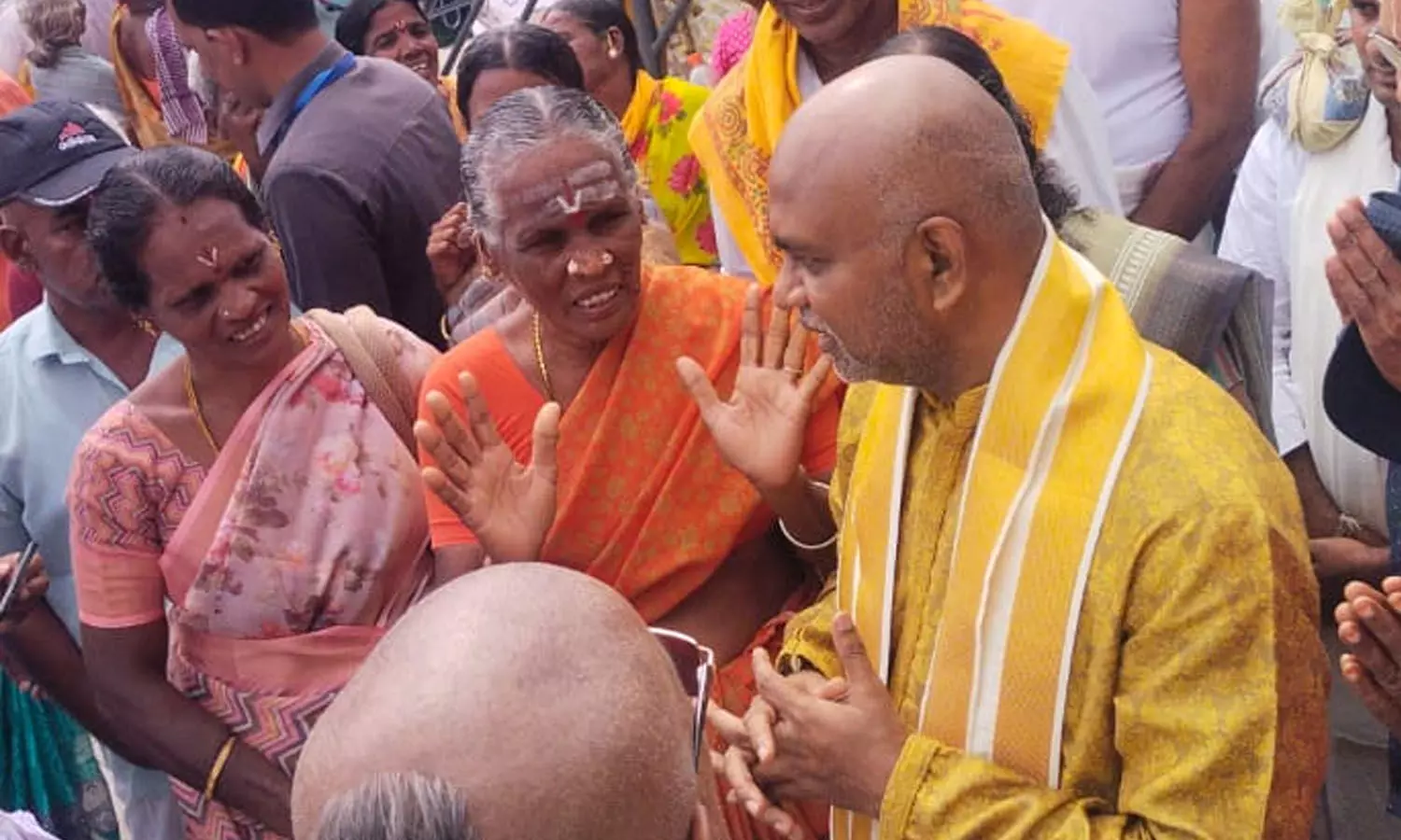 feedback, devotees,  chandrababu  tirumala