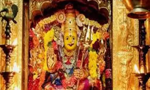 durgamma temple, crowded, devotees,  vijayawada latest updates, durgamma temple in vijayawada is crowded today, devotees appeared in the queue from four oclock in the morning at vijayawada temple, vijayawada temple timings today