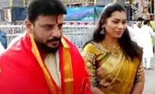 duvvada srinivas, divvela madhuri, photo shoot ,tirumala