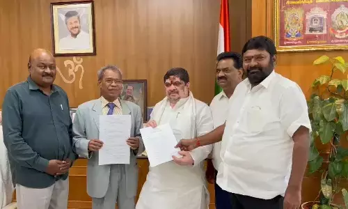 manda bhim reddy, ex gratia, families of gulf, telangana gulf families latest news today, manda bhim reddy said that 5 lakh ex gratia to the families of gulf dead is historic