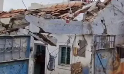 explosion.three people died,firecrackers, tamil nadu