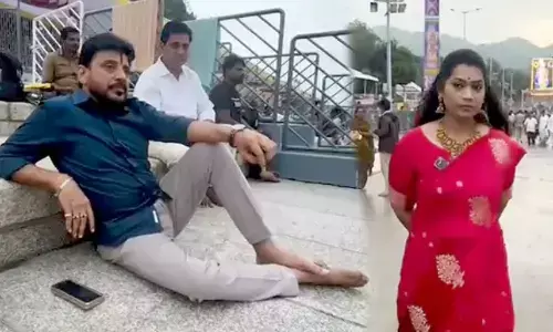 duvvada srinivasa rao,  madhuri, notices, tirumala one town police