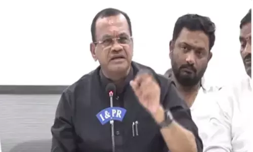 komatireddy venkatareddy, minister, ktr, nalgonda district,  komatireddy venkatareddy said  nalgonda district will improve if moosi is cleaned, telangana minister komatireddy venkatareddy news today, komatireddy venkatareddy  fires on KTR, congress leader news today