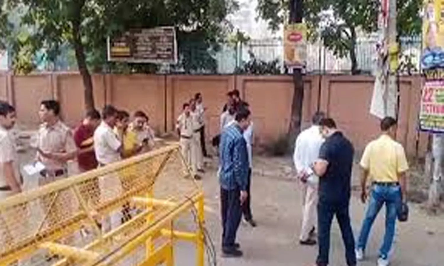 huge explosion, crpf school, rohini area, delhi