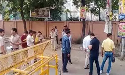 huge explosion, crpf school, rohini area, delhi