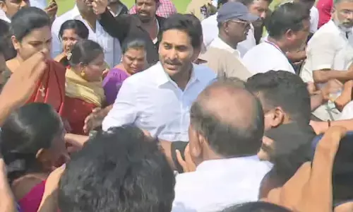 ys jagan, ycp chief, visited, guntur government hospital
