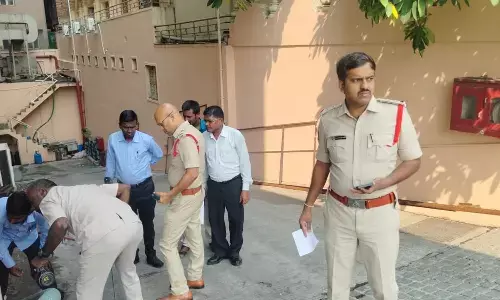 hotels, bomb threat, calls,  tirupati