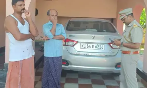 Ambulance, Kerala, Carowner,fined