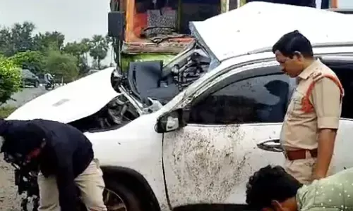 road accident, four died, bhogapuram, vizianagaram