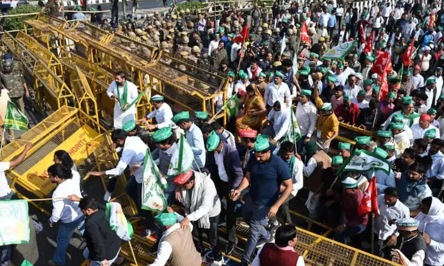 tension,  border, delhi, farmers march