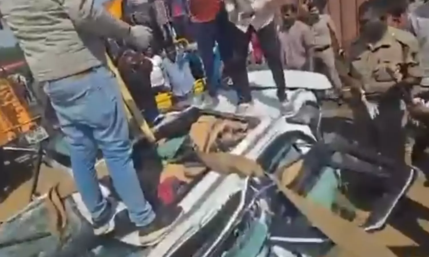 road accident, car, truck, bengaluru