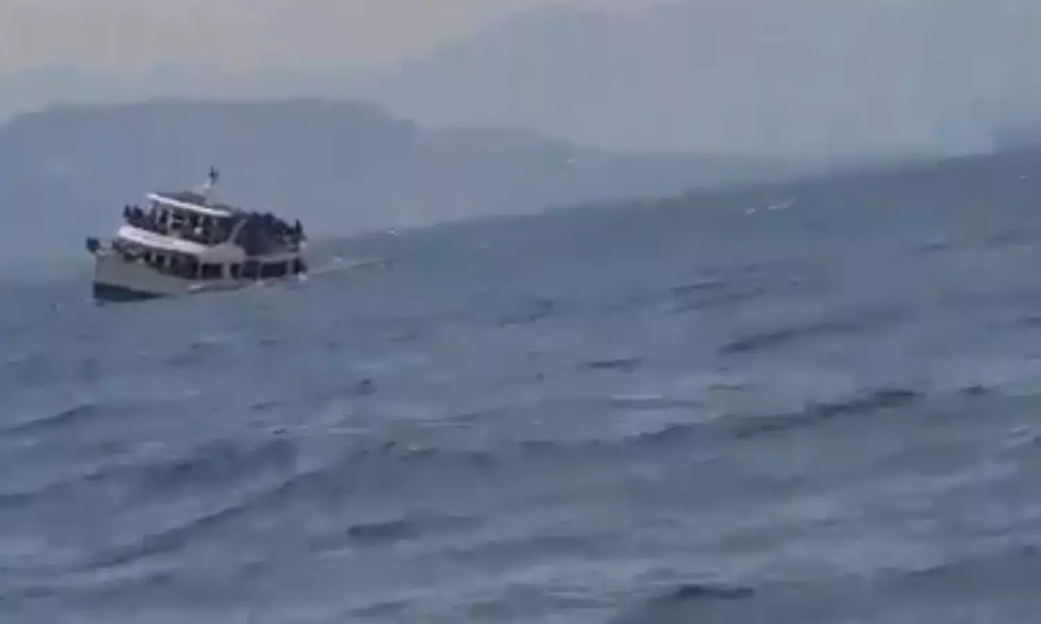 boat accident, 8 people died,  river, congo