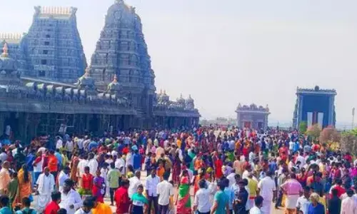 crowd, devotees, sunday, yadagirigutta