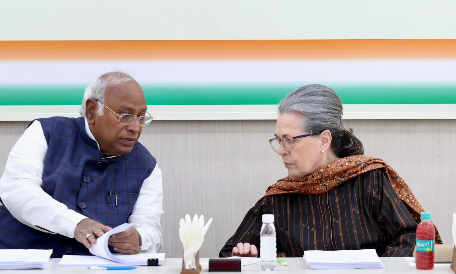 national meetings, congress party,  26 and 27 of this month, karnataka