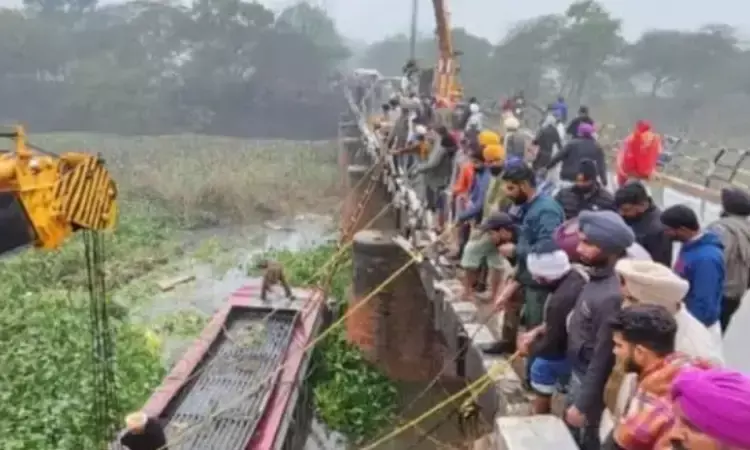 road accident, eight people died, bus, punjab road accident, eight people died, bus, punjab