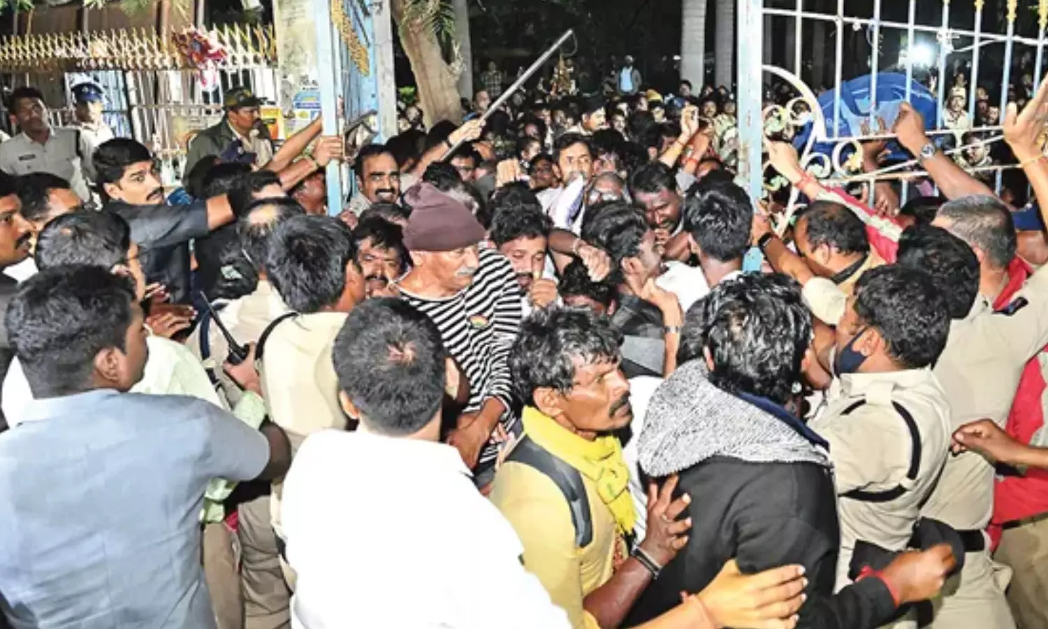 ministers,  visited, victims,  tirupati