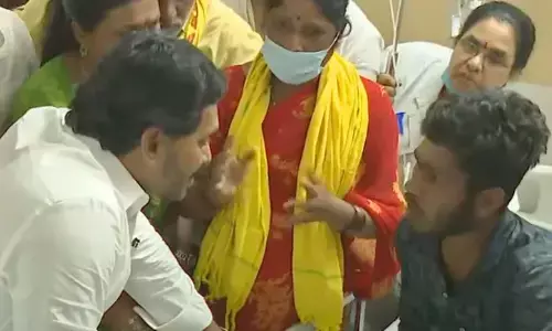 ys jagan, ycp chief, swims hospital, tirupathi