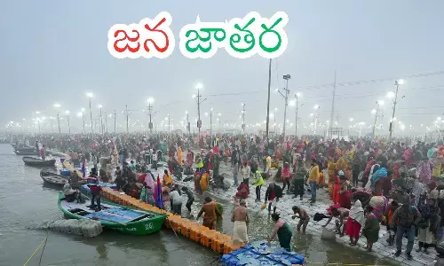 crowd in  maha kumbh mela, prayag raj, divotees, uttar pradesh