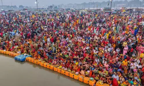 devotees, large number, maha kumbh mela, prayag raj
