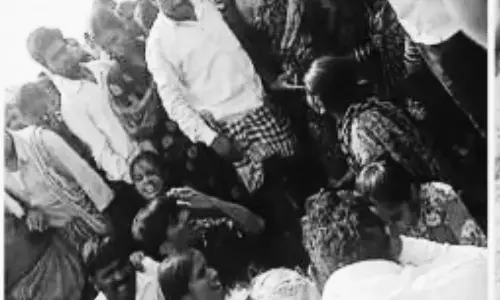 విషాదం.. ఈతకెళ్లి నలుగురు మృతి