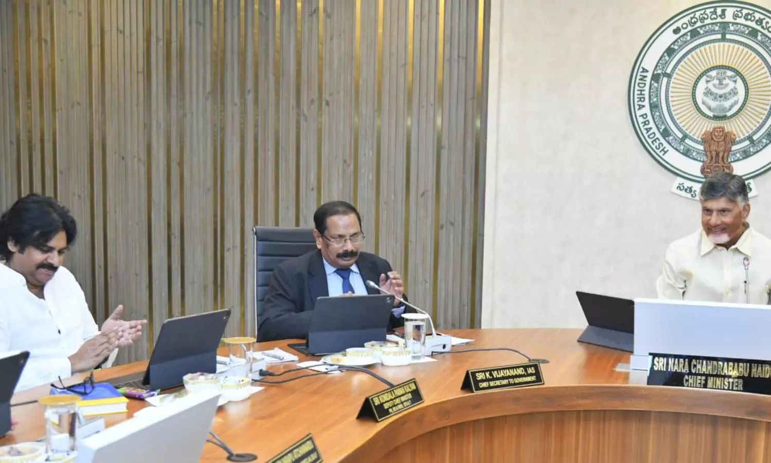 cabinet meeting, gift, women, andhra pradesh