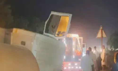 road accident,  three people died, car,  palnadu district