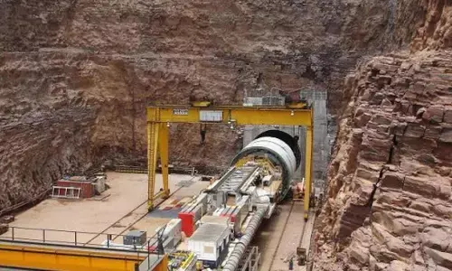 eight more people,  trapped, left canal tunnel, srisailam