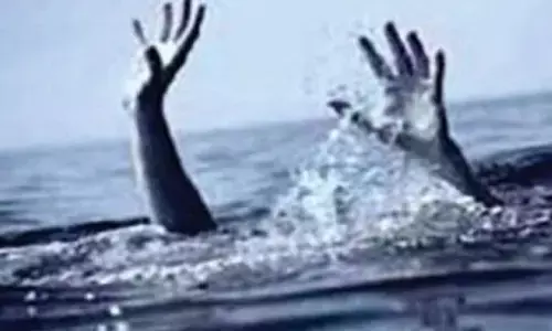 tragedy, five people missing,  godavari, maha shivarathri