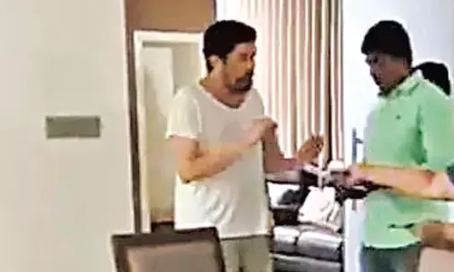 హైదరాబాద్ లో పోసాని అరెస్ట్