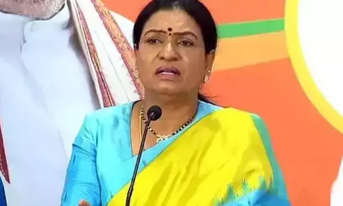 stranger, breaks, bjp mp, dk arunas house