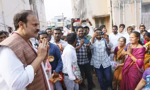nagababu, jana sena mlc,  protest,  pithapuram constituency