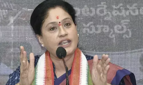 vijayashanti, congress mlc, threatening, police