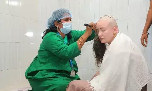 pawan kalyan,  anna lezinova,  tirumala, andhra pradesh