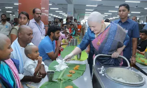 anna lezhinova, pawan kalyans wife, donation, tirumala