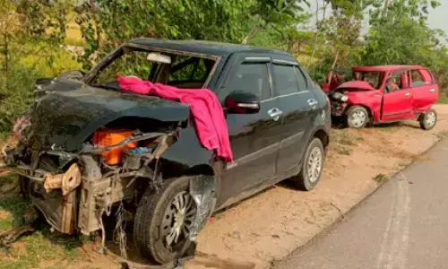 road accident, three people died, medak,  telangana