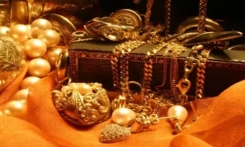 gold,  prices, one lakh, hyderabad