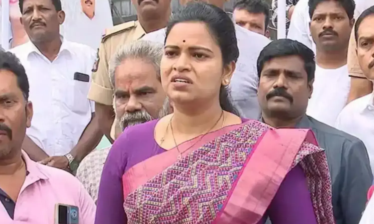 vidadala rajini, former minister,  gopi,  arrest