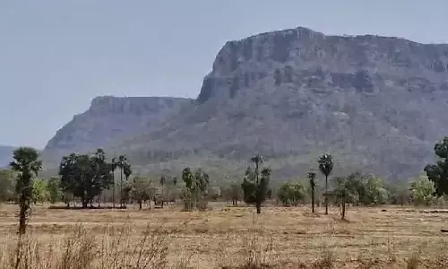 operation,  chhattisgarh-telangana border, mavoists,  karregutta