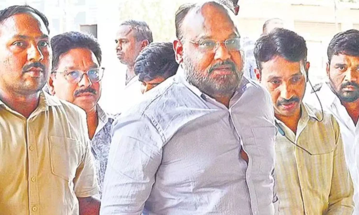vidadala gopi, vidadala rajini , custody, acb officials