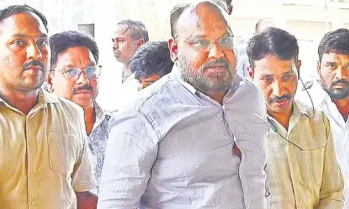 vidadala gopi, vidadala rajini , custody, acb officials