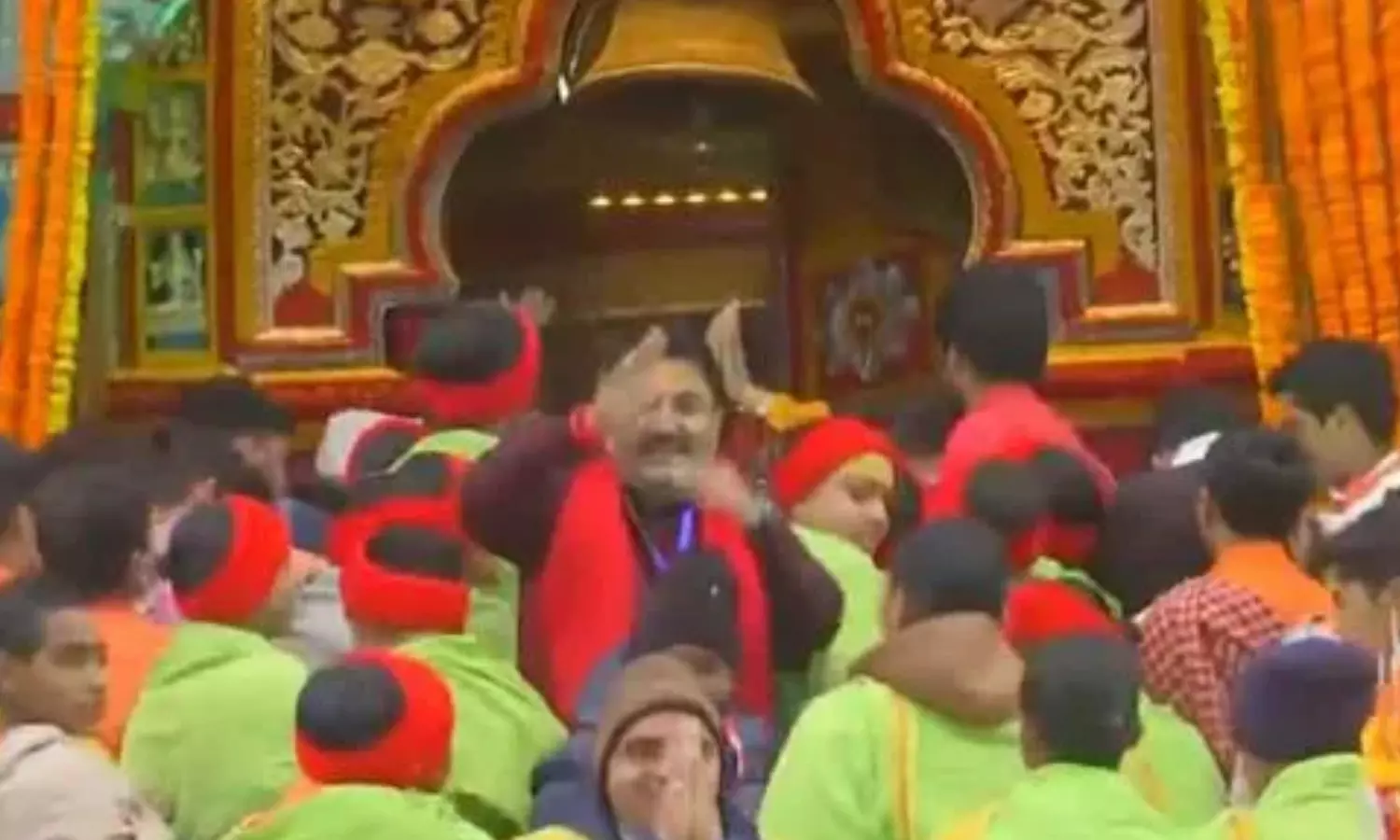 badrinath,  temple, doors opened , uttarakhand
