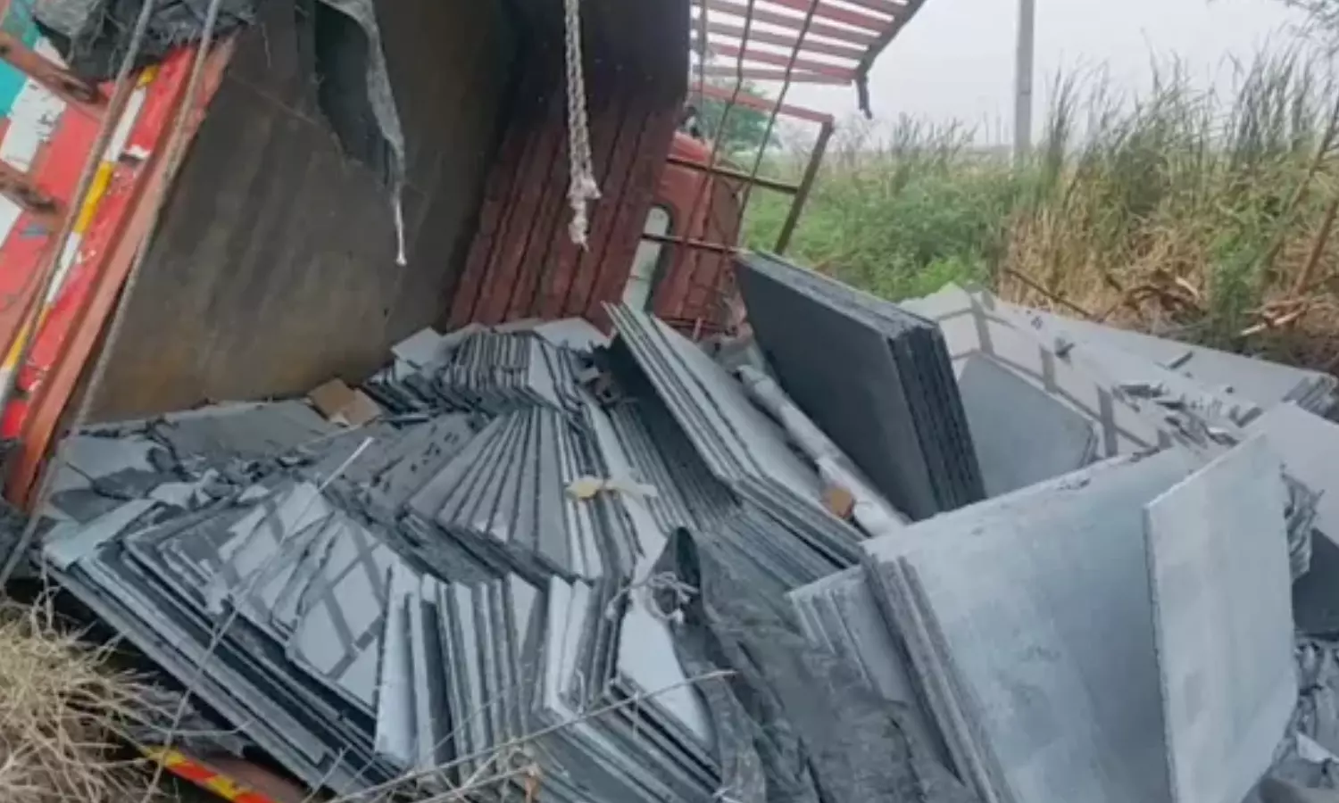 road accident, theree people died, bapatla district, andhra pradesh