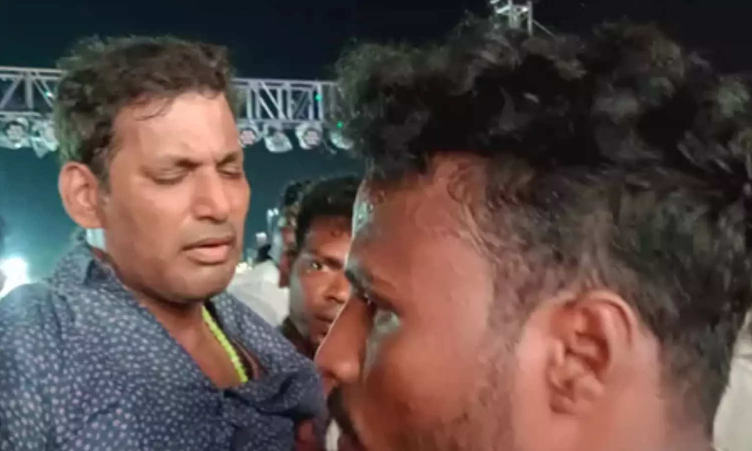 vishal, tamil film actor,  fainted, stage