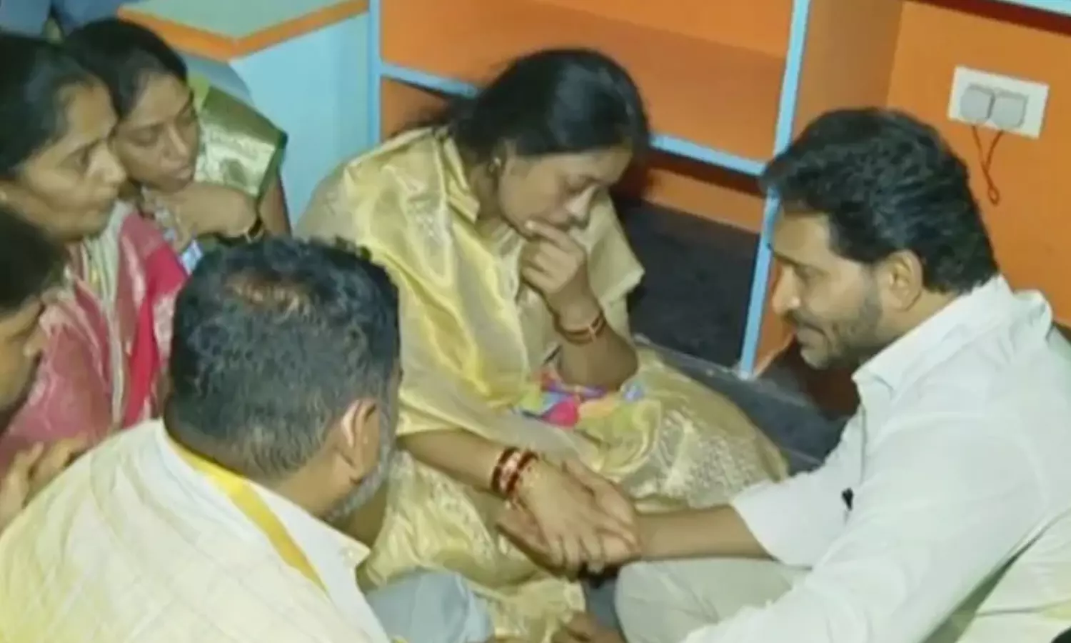 murali nayak,  family,  ys jagan, ycp chief